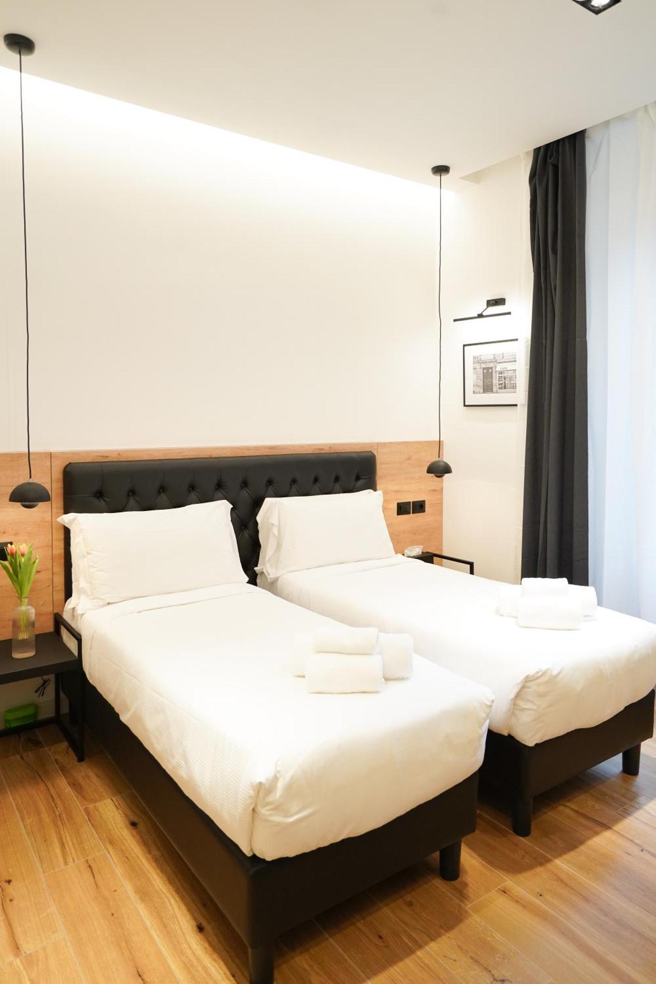 No Man'S Land Guesthouse โรม ภายนอก รูปภาพ