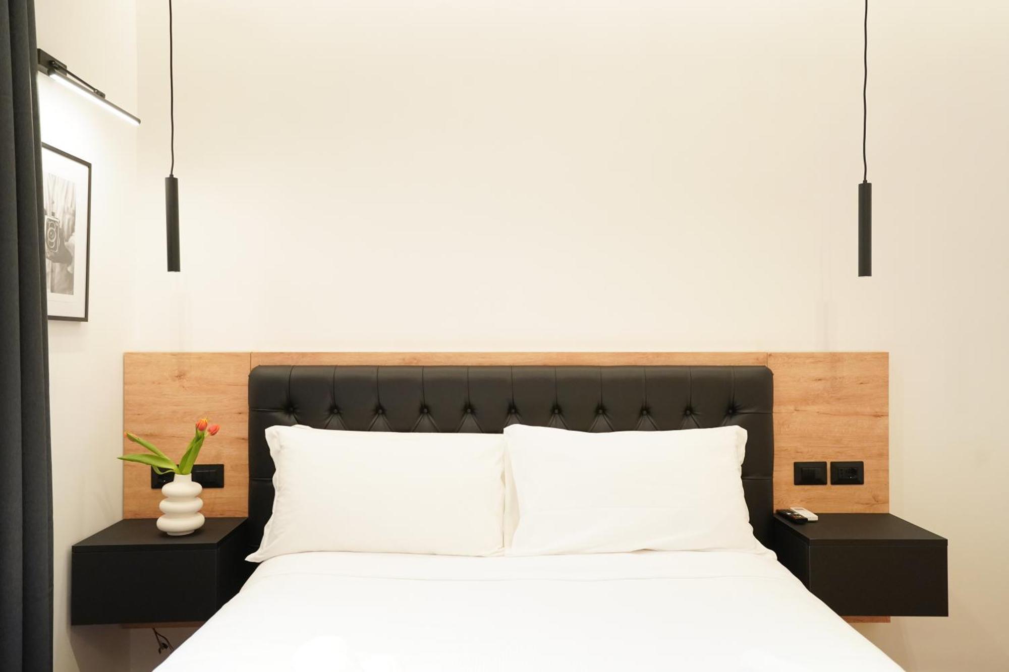No Man'S Land Guesthouse โรม ภายนอก รูปภาพ