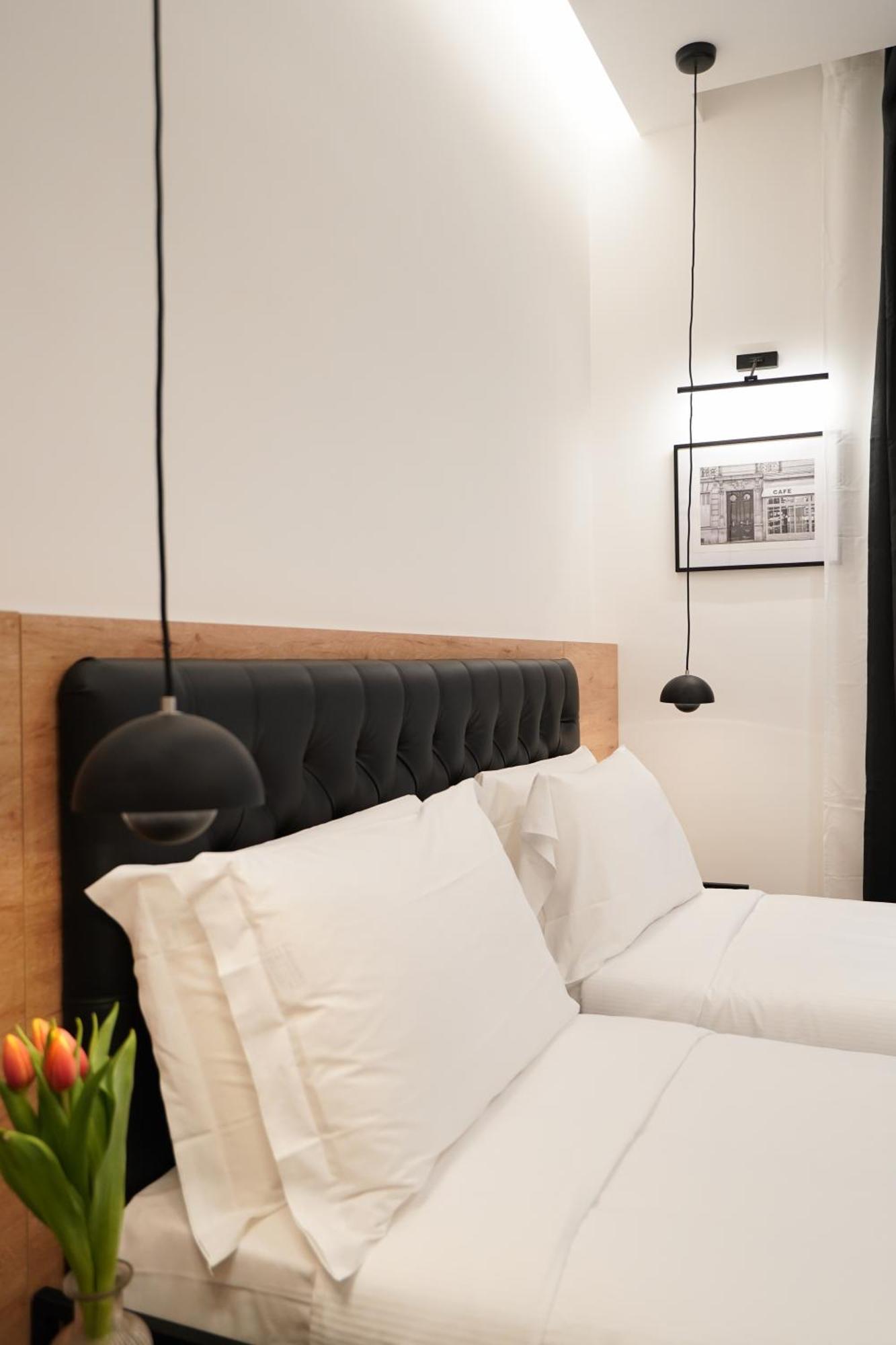 No Man'S Land Guesthouse โรม ภายนอก รูปภาพ
