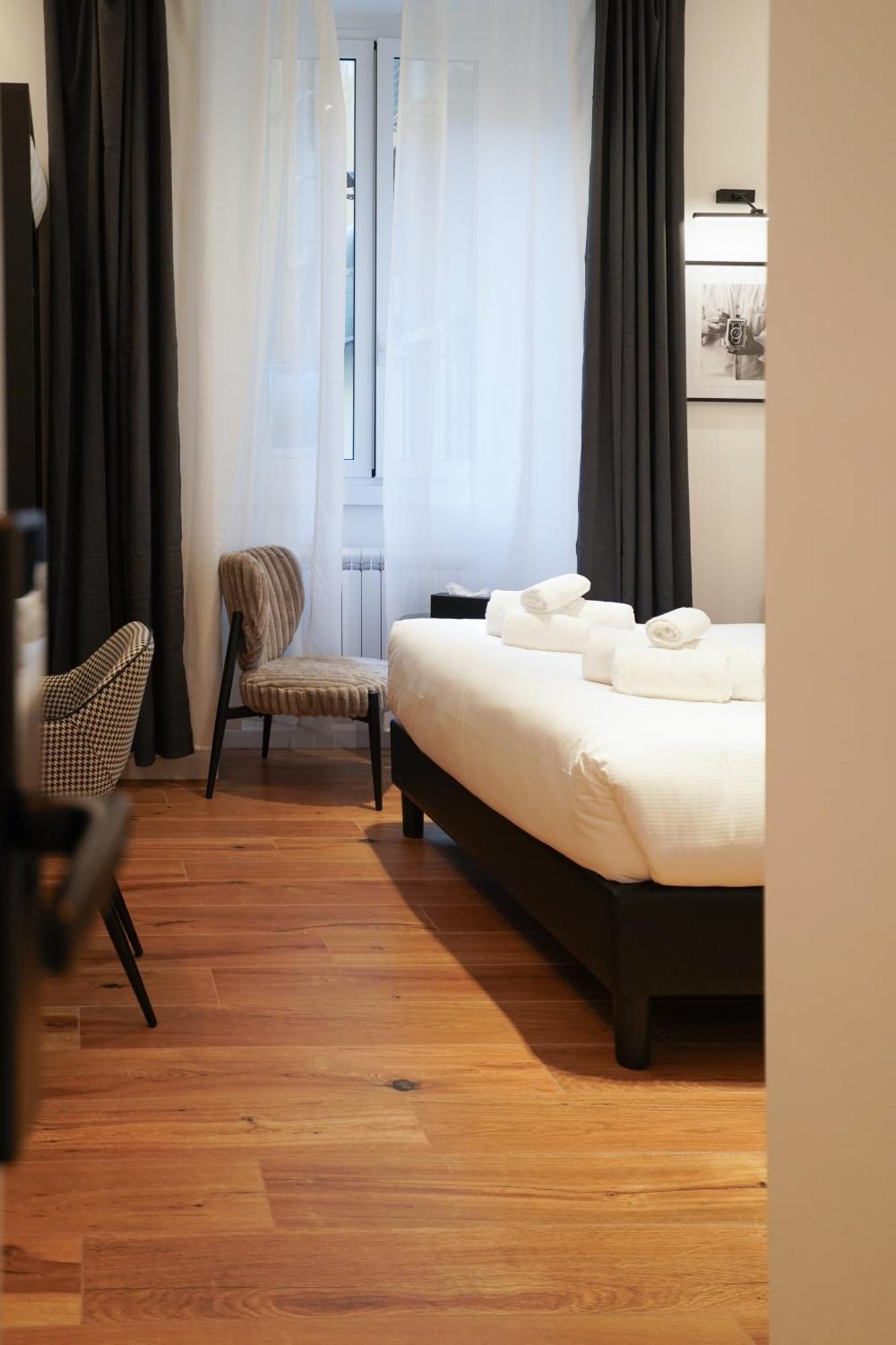 No Man'S Land Guesthouse โรม ภายนอก รูปภาพ
